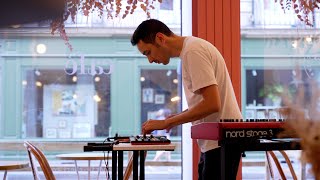 The Kiss (Live session - Chérie Chéri )