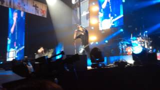 Download Lagu 5 Seconds Of Summer (5SOS) // Permanent Vacation Introduction live,ROWYSO London Wembley, 13.06.2015 MP3