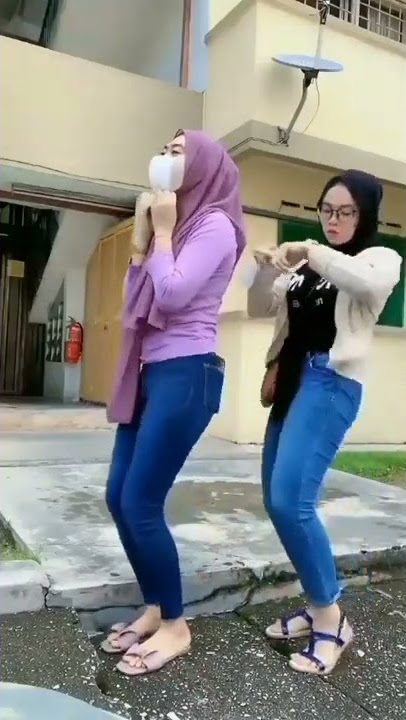 Maju mundur maju mundur😁#shorts #goyangtiktok #jilbab #pemersatubangsa