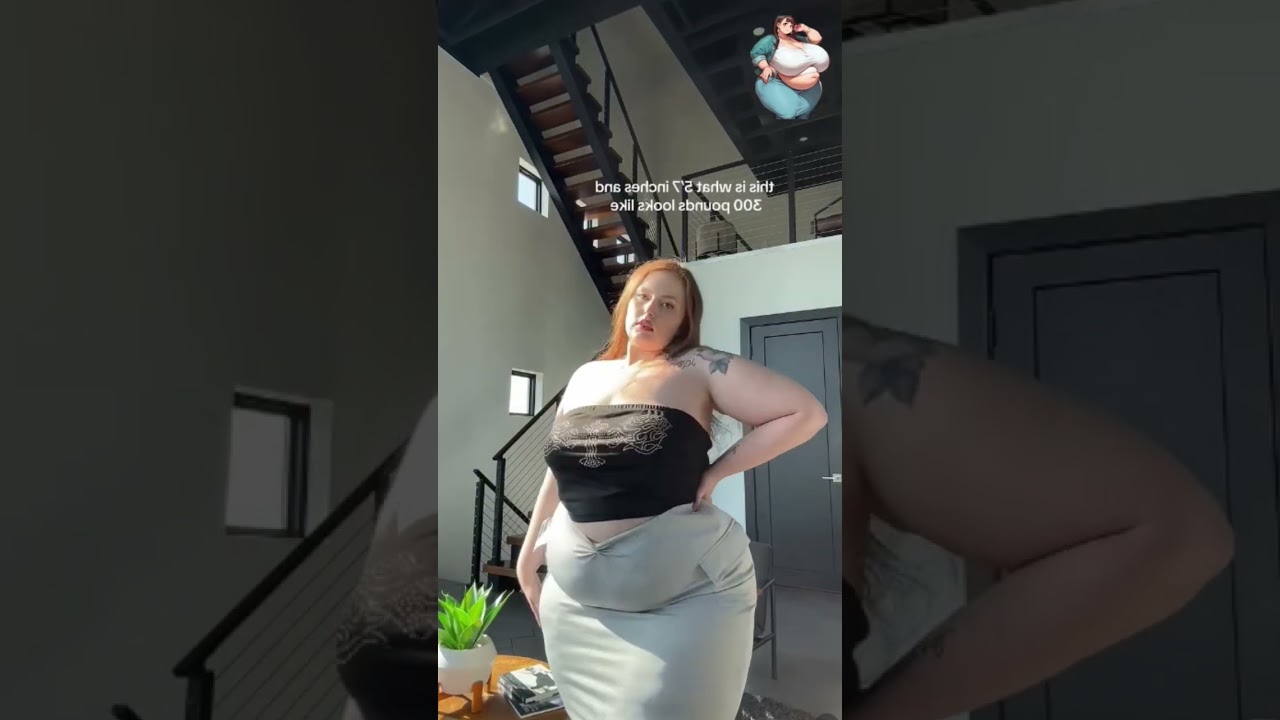 Смотрите, как Миа, звезда модельного бизнеса с пышными формами, нарушает правила моды!