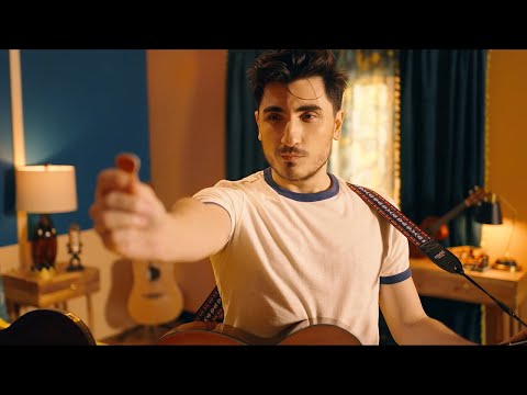 Efe Akbulut - Cuma Gecesi Kalbim Boş (Official Video)