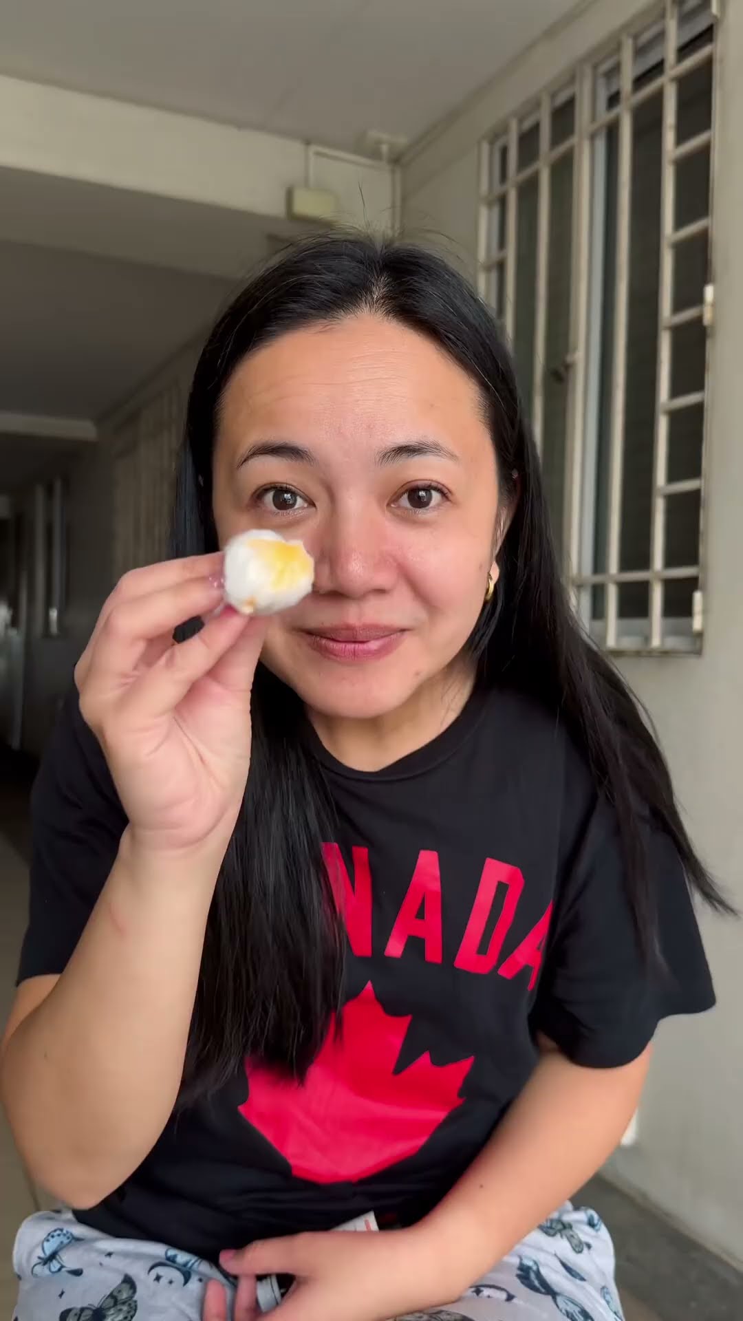 Mom treats baby’s wound ???❤️???✅?
