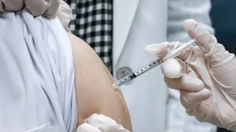 Coronavirus vaccine: The vaccine prevents hospitalization... and death: Physician