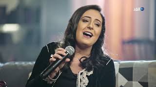 الإعلامي ياسين عدنان ينفعل مع المطربة نبيلة معن أثناء غنائها "الله يا مولانا" مع زوجها طارق هلال