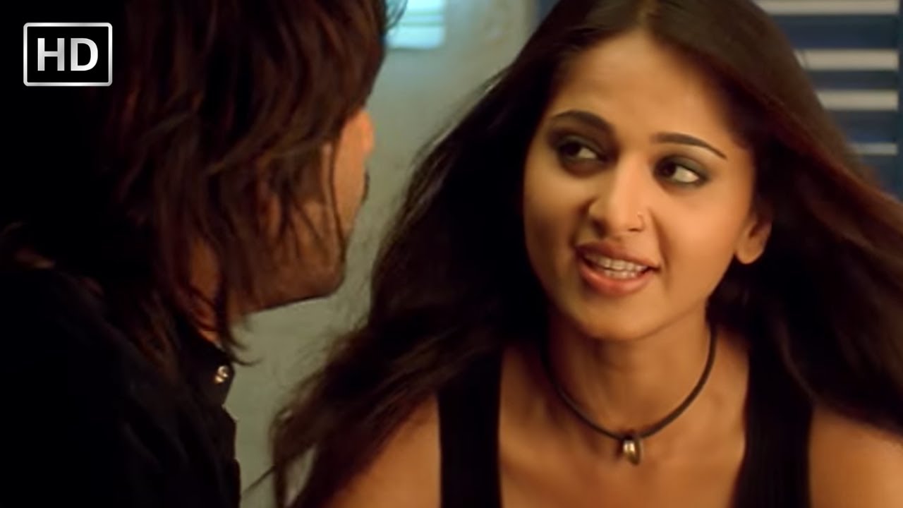 Robbery Movie Scene - अनुष्का शेट्टी और नागार्जुन मूवी सीन - Nagarjuna, Anushka Shetty, Ayesha Takia