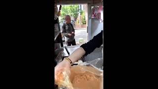 Urban Snack Livestream | Real-Time Egg Pancake Assembly | Vendor Workflow