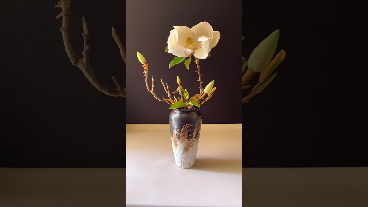 Pure Elegance: Inspiring White Magnolia Flower Arrangement Ideas