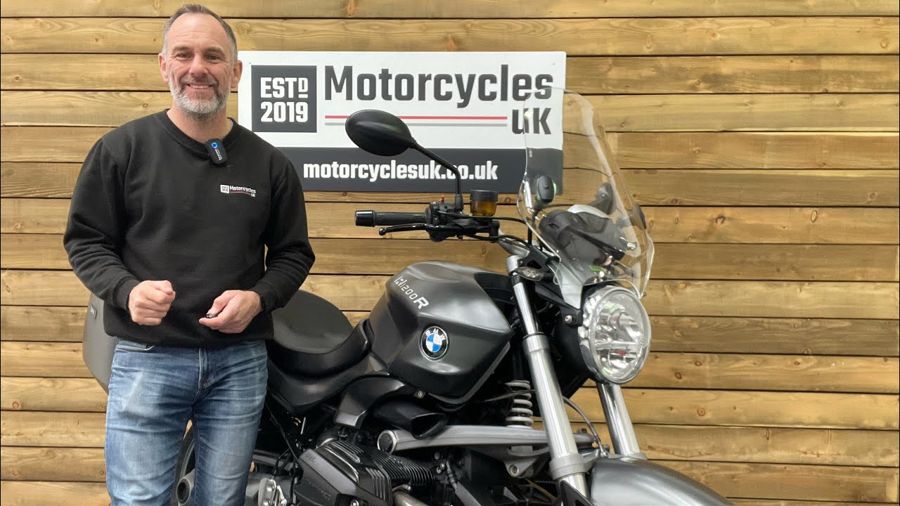 BMW R1200R, Brilliant Do It All Motorcycle in Excellent Condition!