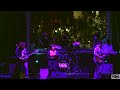 "Climbing up the walls" Radiohead cover. Foro la Paz!