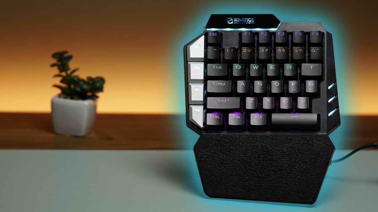 How GOOD is this One Handed Mechanical Keyboard - Hiwings HI300