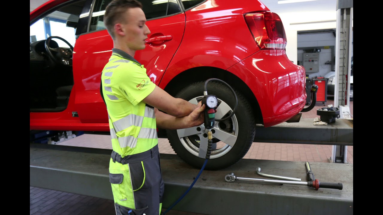 VHS-Kurs Auto-Pannen-Hilfe für Frauen