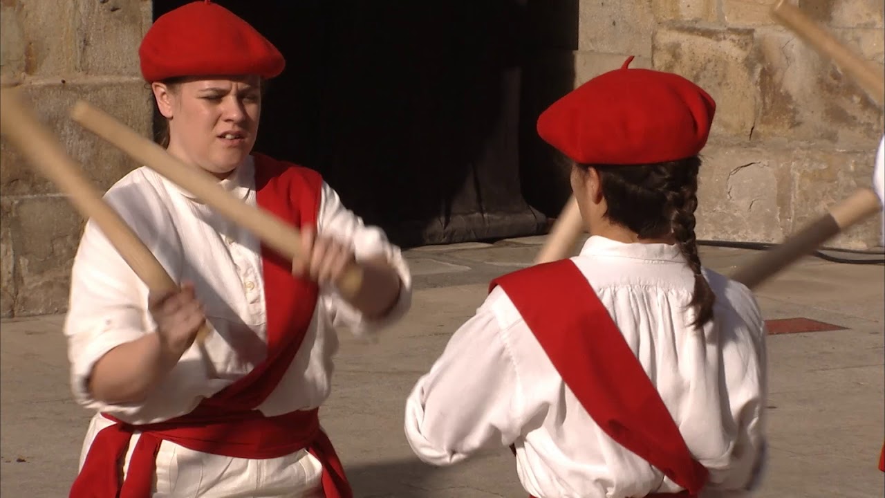 Antzuolako alardea  2017 03 Makila txiki dantza