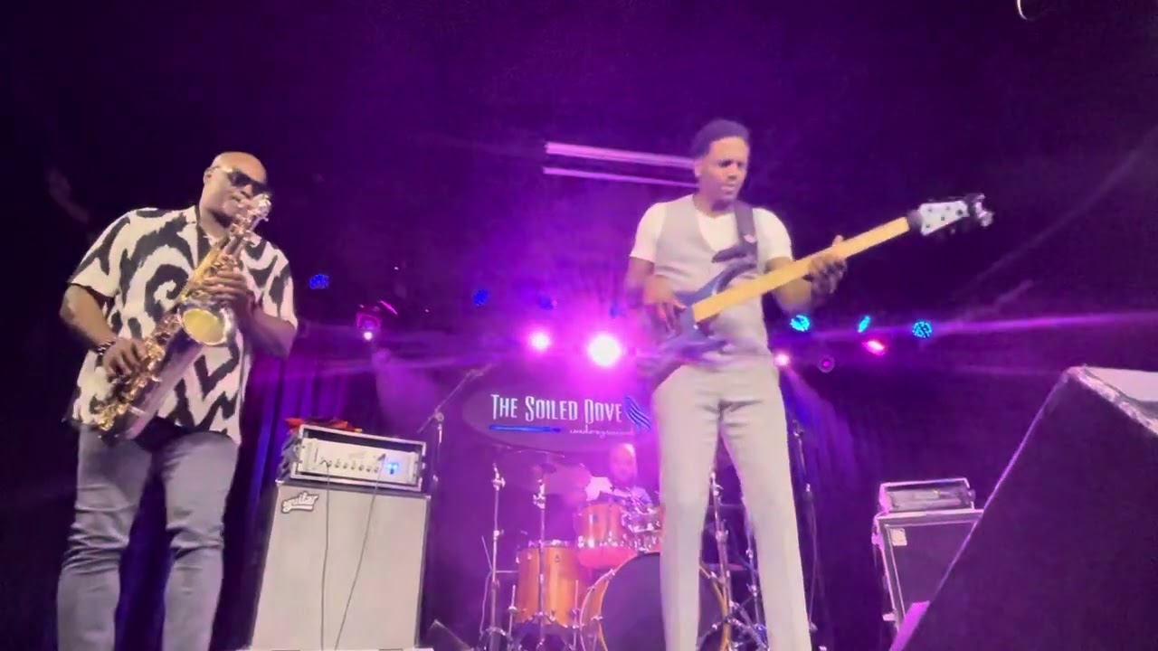 Julian Vaughn Busta Move Live