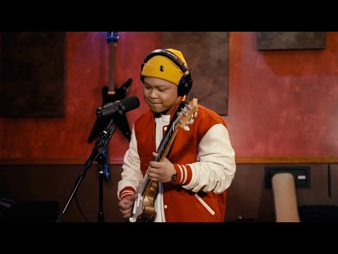 Adrian Milanio Lucky (Live Studio Performance)