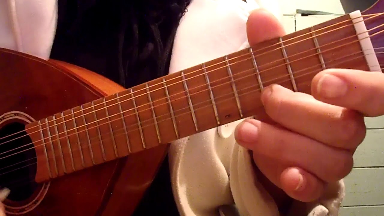 Medley Agnus dei- Creo en ti - 1era voz Mandolina- Coro Universal