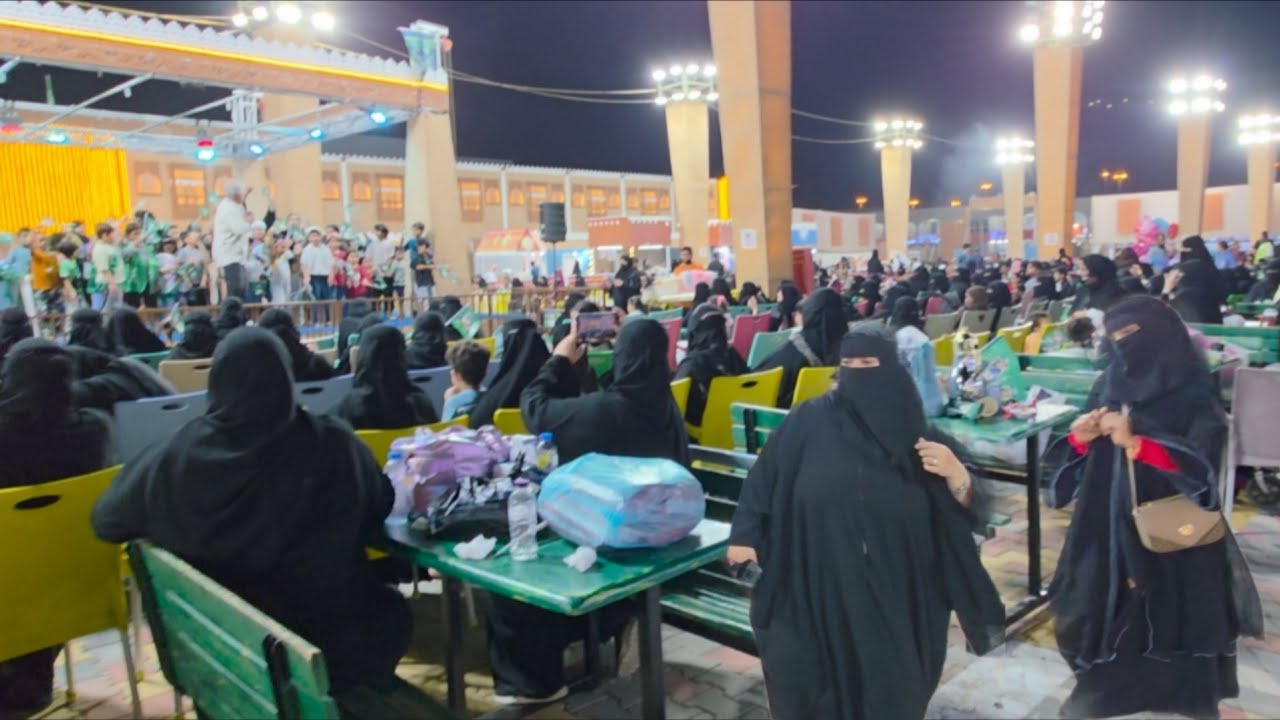 TIDAK DISANGKA DI KOTA SUCI MAKKAH ADA ACARA MUSIK & NARI JD TONTONAN WARGA MEMPERINGATI HARI SAUDI