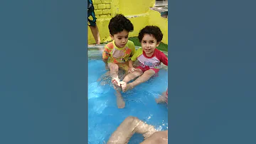 ميرسي يا ماما ميرسي يا بابا 