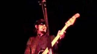 Last Bandit ( Dogs D'Amour live )