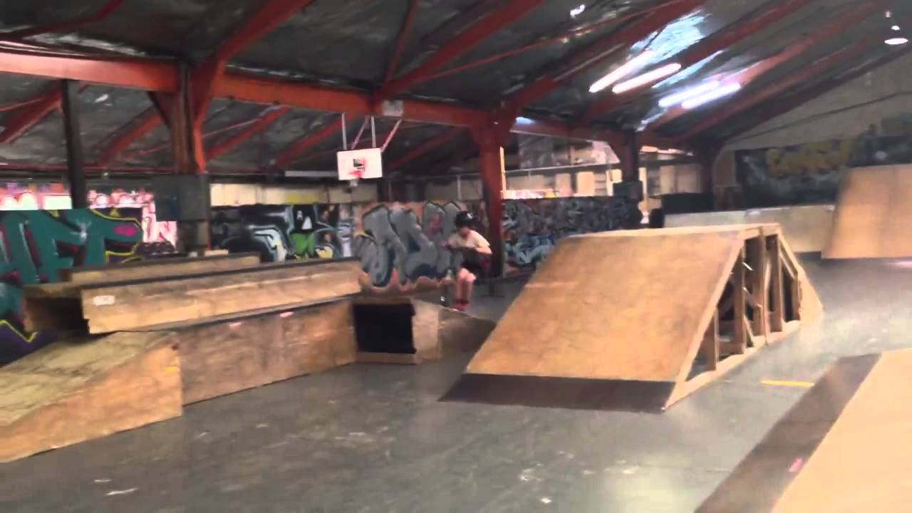 Scooter jump - YouTube