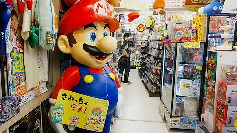 Akihabara Game Shops: Super Potato, TOKYO, Japan Retro voyage au japon 1/2