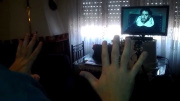 Creating an immersive picture viewer based on a natural user interface