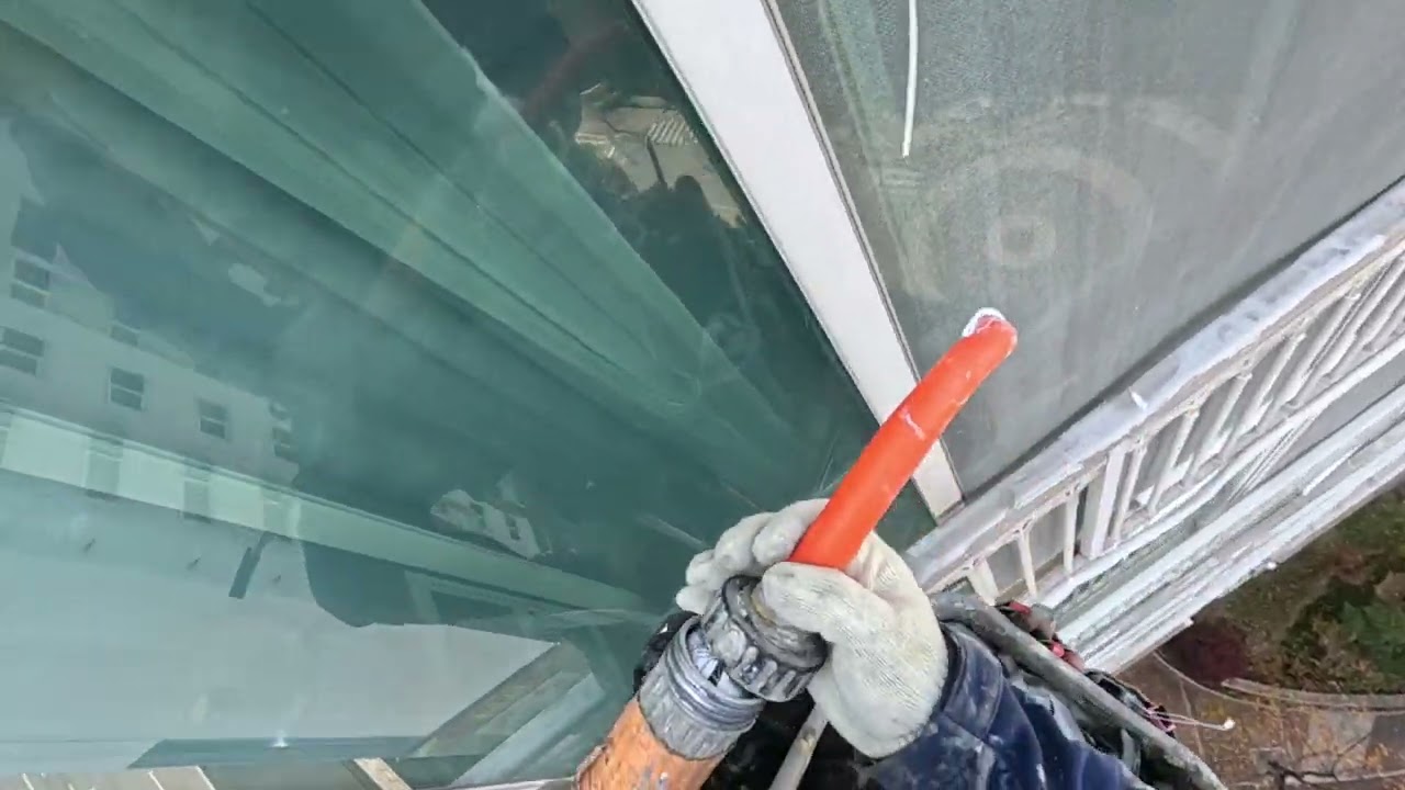 실리콘 올제거시공을 시작합니다. 올제거시공 기초작업이 제일 중요해요. 모든과정은 영상으로 보시면 됩니다. #올제거시공 #실시간 #실리콘 #실리콘공사 #아파트 #아파트누수 #빗물