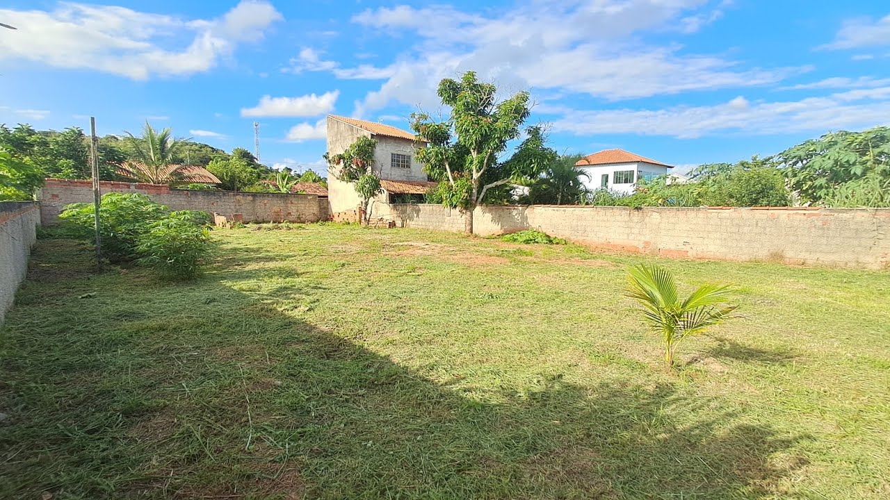 TERRENO À VENDA EM SAQUAREMA-RJ - RUA ASFALTADA, ÁGUA ENCANADA, MURADO,  ATERRADO...