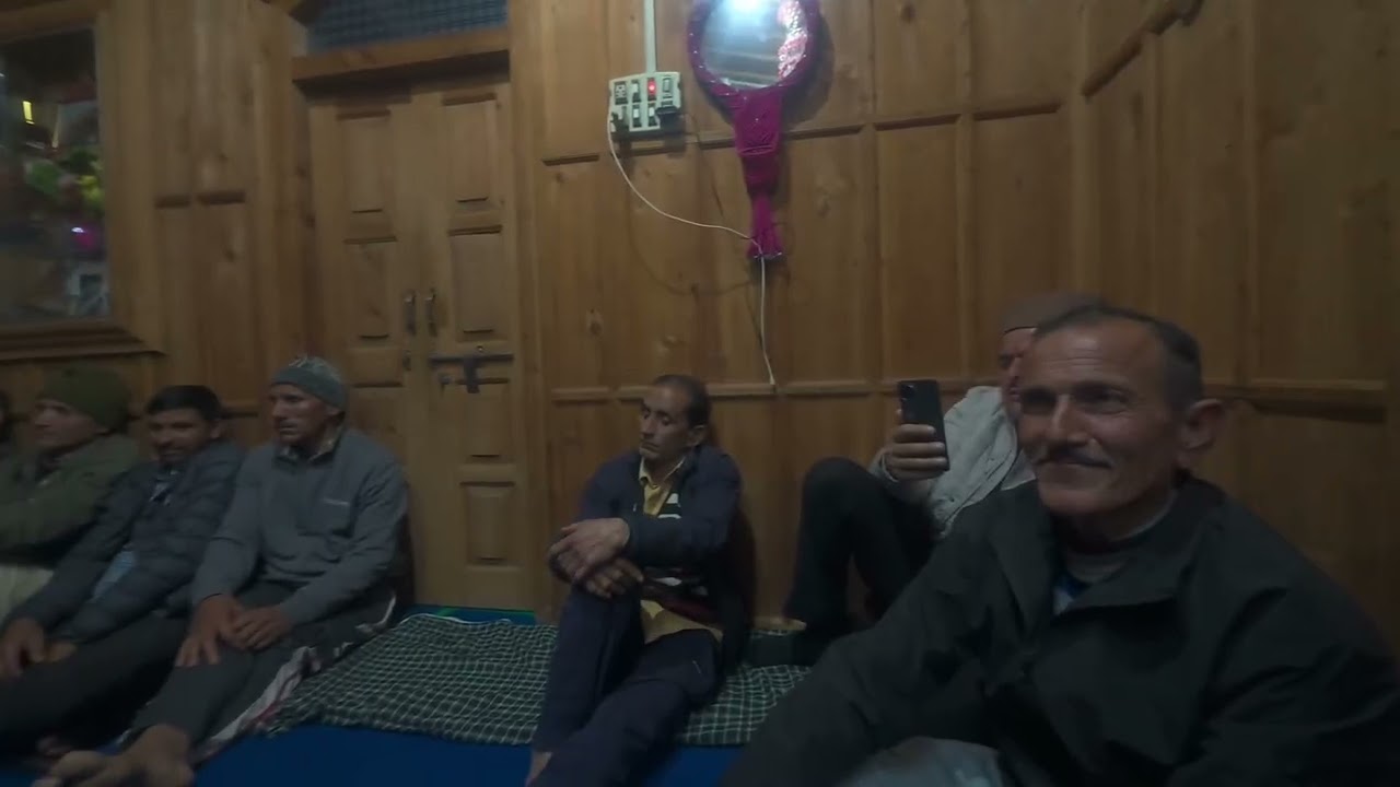 पहाड़ी महफिल मुजरा नाटी 🤗 जौनसारी महफिल डांस #viralvideo #newvlog #पहाड़ी