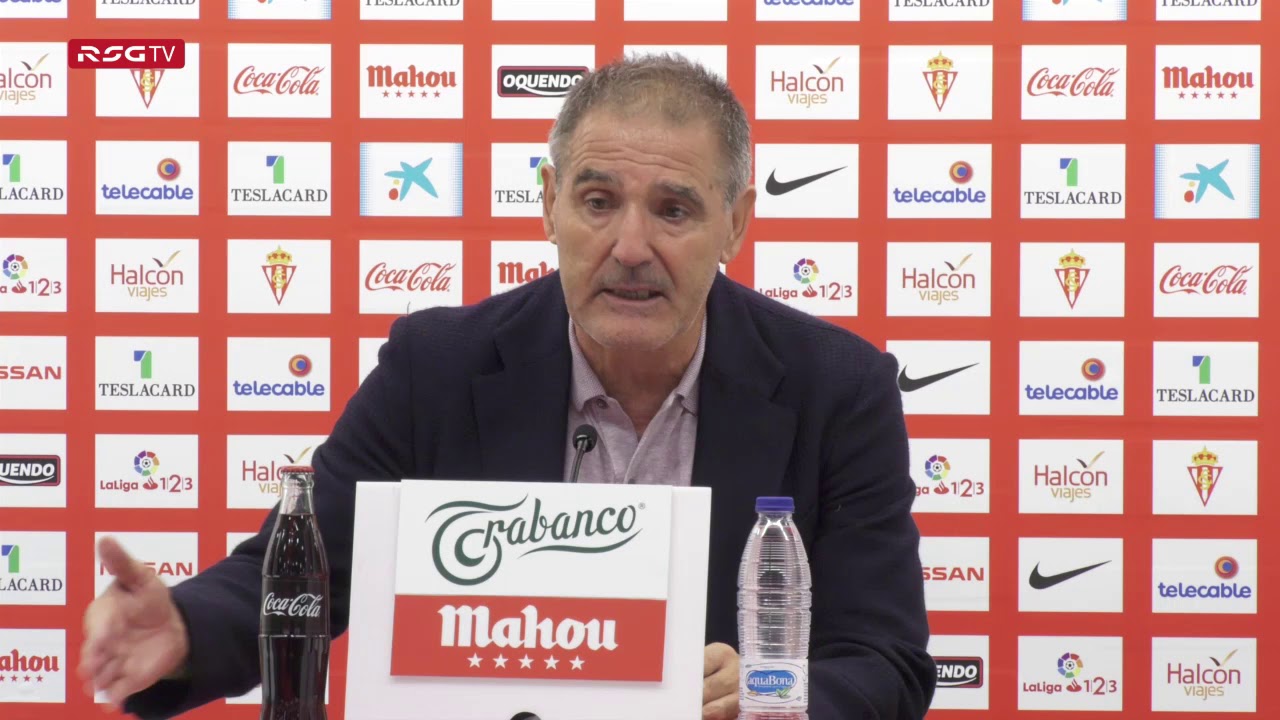 Rueda de prensa de Paco Herrera marezine