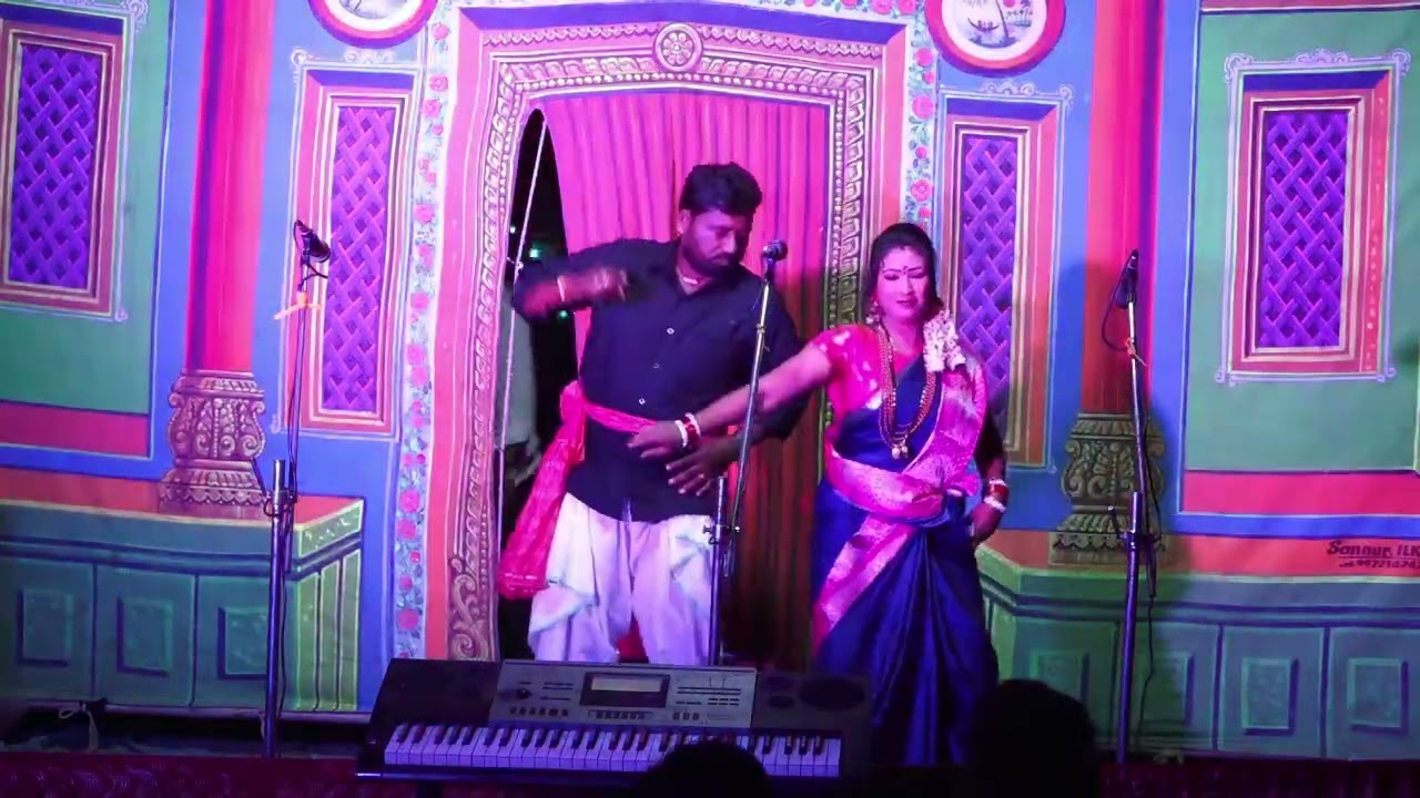ಬೊಂಬೆ ಬೊಂಬೆ ಸಾ0ಗ // ಖ್ಯಾತ ರಂಗ ಭೂಮಿ ಕಲಾವಿದೆ ರೇಣುಕಾ ಬಾದಾಮಿ ಮತ್ತು ಸಂಗು ರಕ್ಕಸಗಿ.