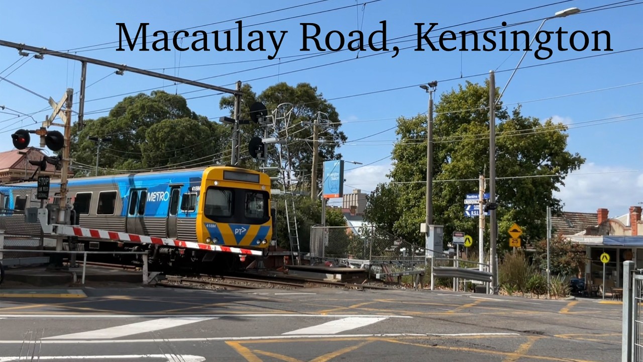 Macaulay Road level crossing, Kensington!