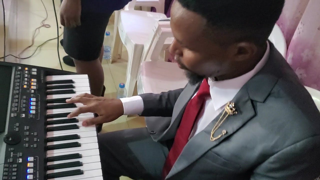 Piano Seben Live In Wedding