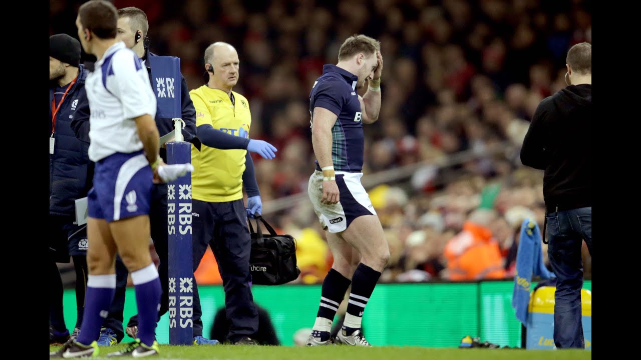 Stuart Hogg great take results in injury! | RBS 6 Nations
