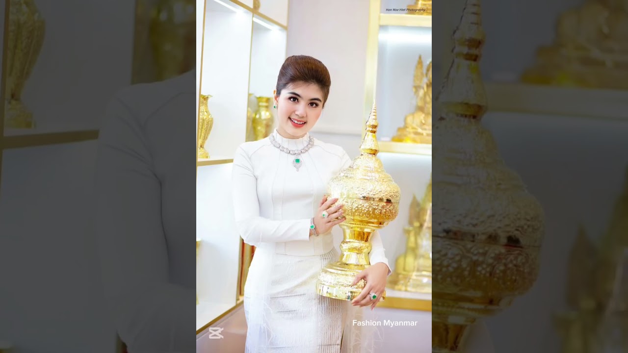 အဖြူရောင်လေးတွေ 