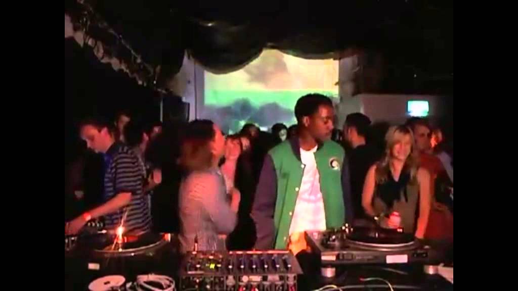 Watch Thom Yorke having fun in boiler room on YouTube Watch Thom Yorke having fun in boiler room on YouTube