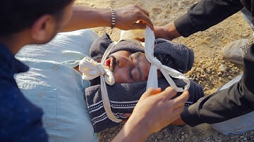 Immobilizing the Neck of Injured People - Emergency Care Series