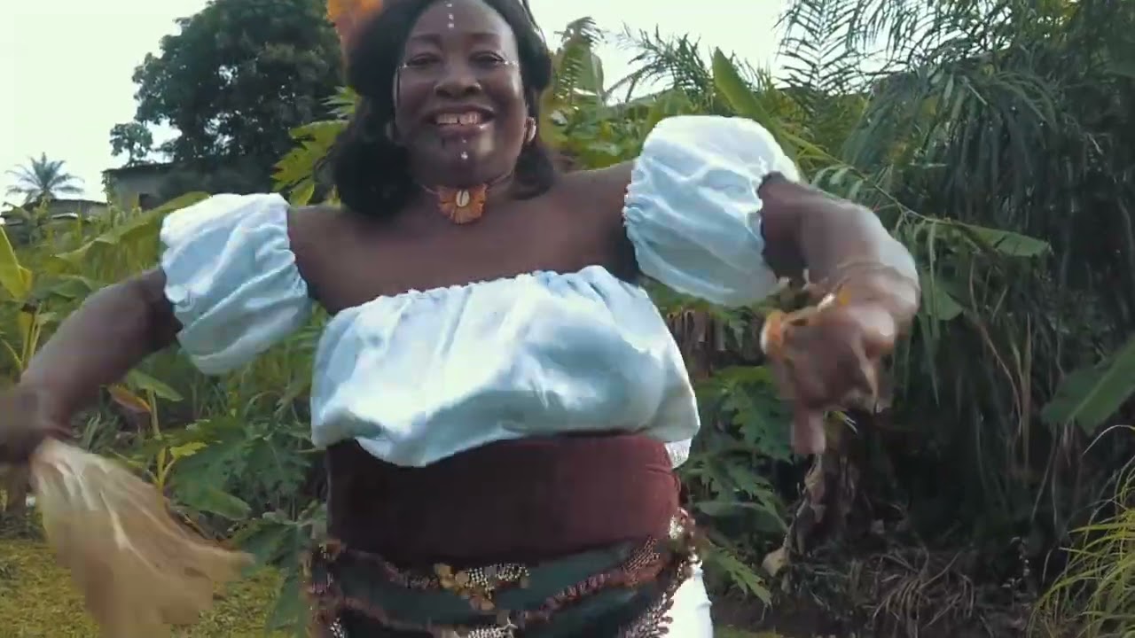 Pierrette Mboui - Mame me y'éning (VISUALIZER)