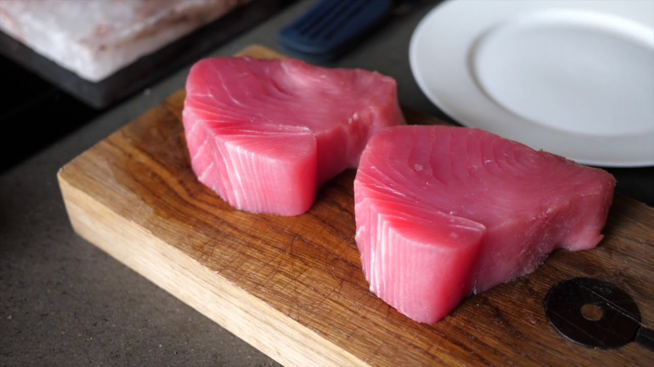 Какие продукты нужно сократить в рационе. Приготовление тунца на соляной плите из гималайской соли