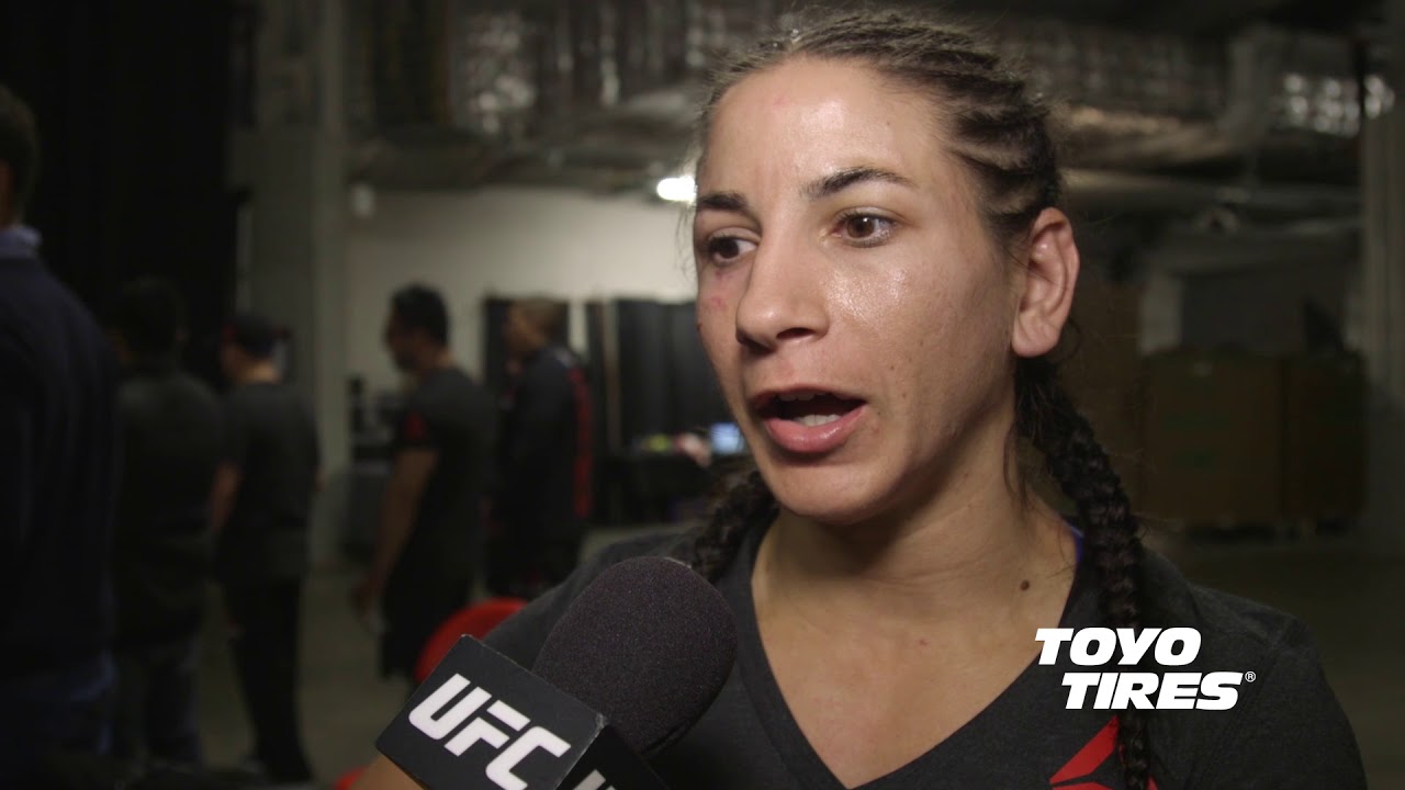championship belt UFC 218: Tecia Torres - 
