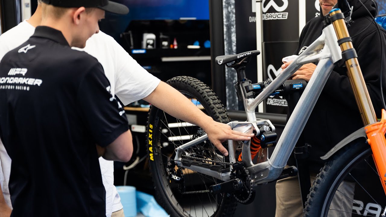 Mondraker представляет новейший Proto DH-байк