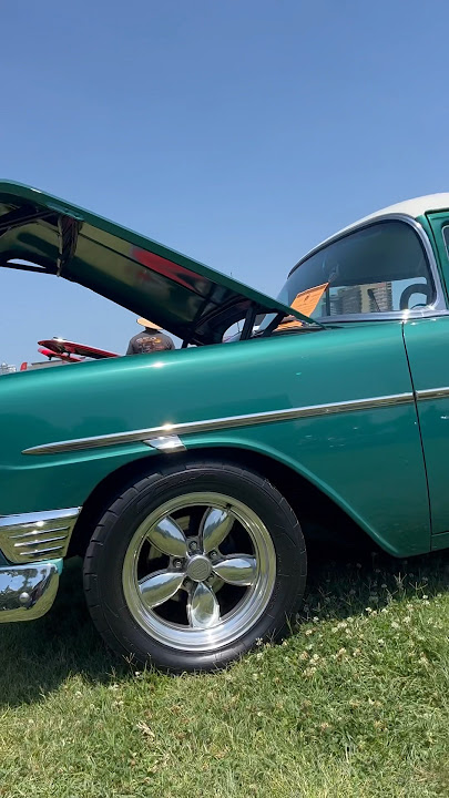 This girl ain’t shy 😎 | The Great Car Show | #classiccars #trifive #cars #shorts