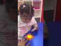 🧠✨ ذكاء وتحدي: بطلة من متلازمة داون تتدرب على مهارات النمو المعرفي بكل احترافية! 🎯👧