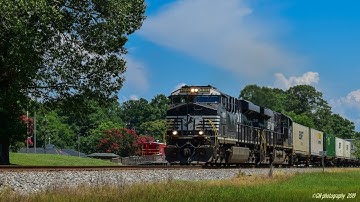 NS: A double stack southbound thru Wellford SC