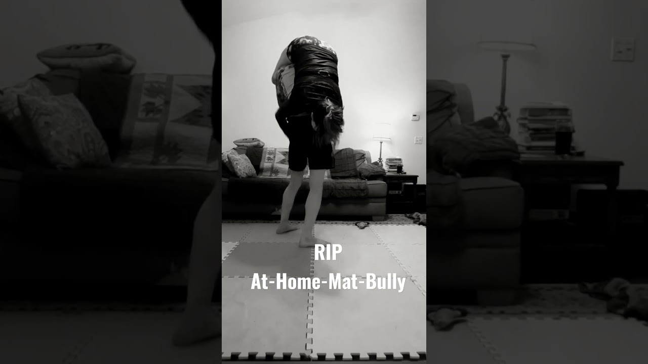 #BJJ Purple Belt PUT TO SLEEP by FEMALE BJJ White Belt GIRL #grappling #music