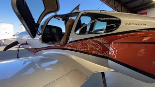 Cirrus SR22 detailed interior exterior and feature overview