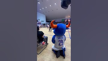 Cận cảnh Sửu Ca hồi hộp chờ những cú ném phạt định đoạt trận đấu của Tâm Đinh và cái kết viên mãn