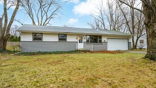 4045 Woodland Ln