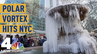 Everyone Loves to See a Frozen Bryant Park Fountain (So, Here You Go)