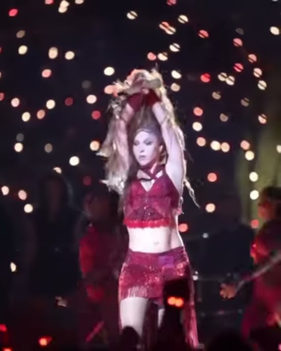 Shakira - Belly Dance in the Super Bowl (2020) - YouTube