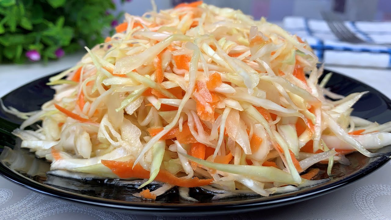 Капустный салат, как в советской столовой: благодаря одной хитрости получается тот самый вкус